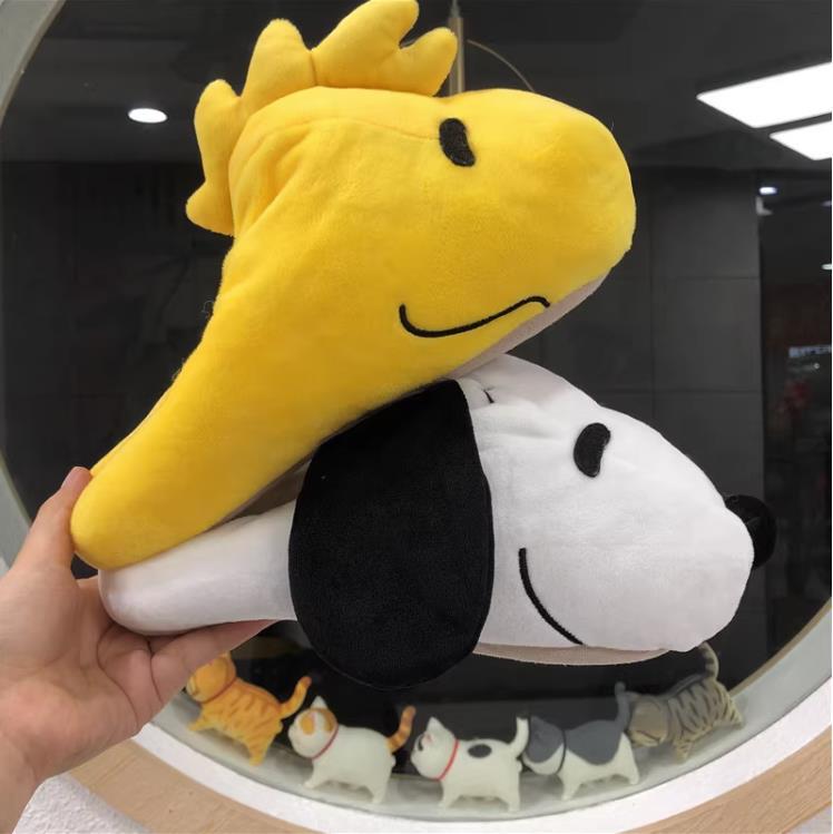 Winter Clothing For Dogs - Lindas Pantuflas de Peluche de Snoopy